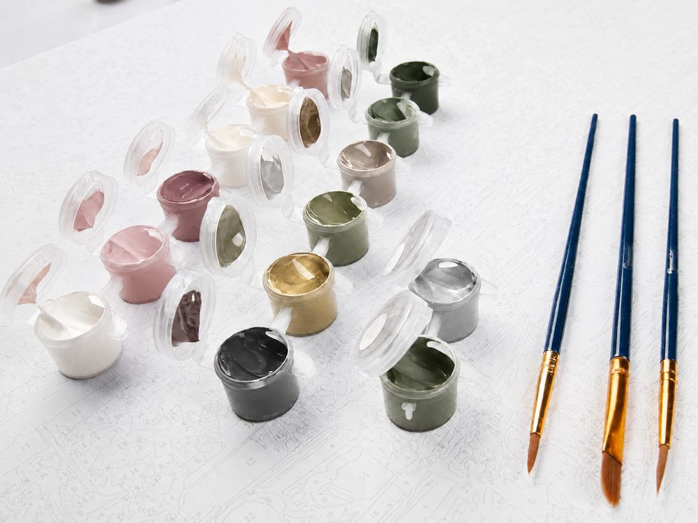 Mal efter tal – Hvide kallaer med metallic